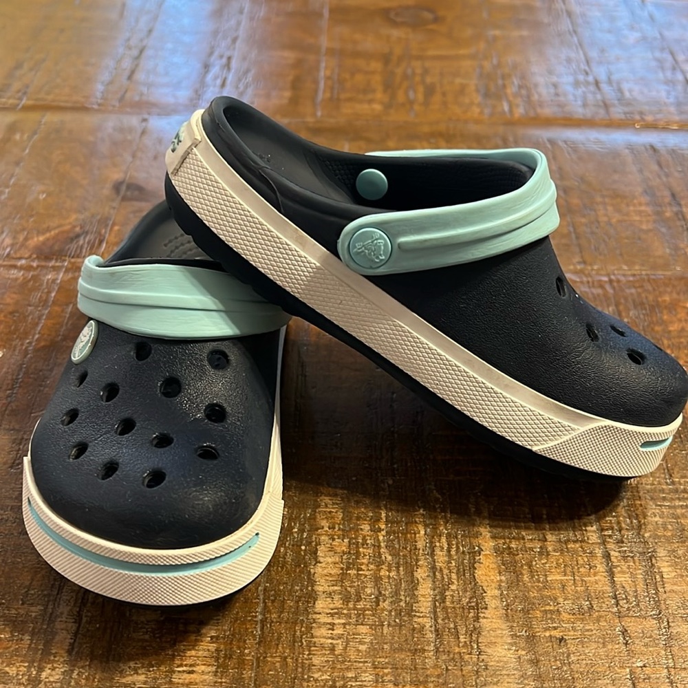 Blue Crocs Size 10 11C really great condition